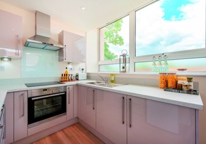 Contemporary 1 Bedroom in the heart of Stevenage - Fully Furnished