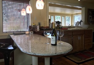 Contemporary Flat on a Christmas tree farm 5 Minutes to Oregon State University