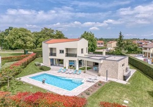 Contemporary Villa Nada with Pool and Sauna