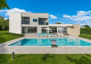 Contemporary Villa Nada with Pool and Sauna