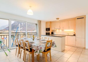 Cook P1/3 by Interhome