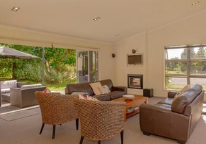 Cooks Getaway - Cooks Beach Holiday Home