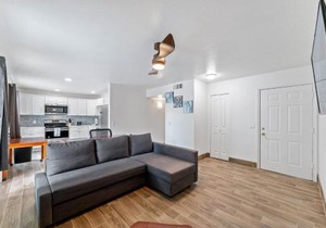 Coolidge 3bd 2ba upgraded apartment with amenities