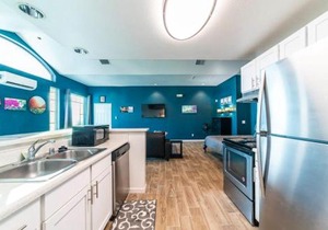 Coolidge Modern Studio right next to pool and amenities