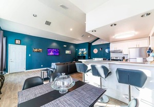 Coolidge Modern Studio right next to heated pool and amenities
