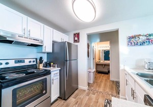 Coolidge Modern Studio right next to heated pool and amenities