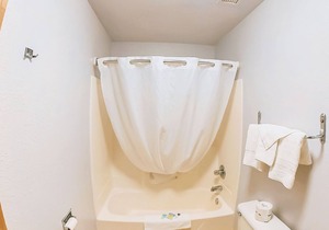 Coratel Inn & Suites Blaine - Standard 2 Queen Bed Non-Smoking