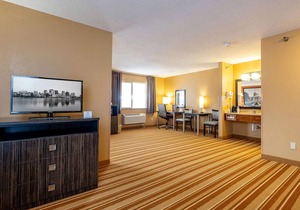 Coratel Inn & Suites Blaine - Comfort 2 Queen Bed Non-Smoking