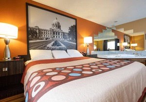 Coratel Inn & Suites Blaine - Family Suite with Jacuzzi Oversized Non-Smoking