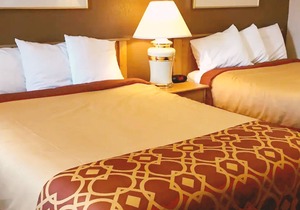 Coratel Inn & Suites by Jasper Mankato- Deluxe 2 Queen Bed NS