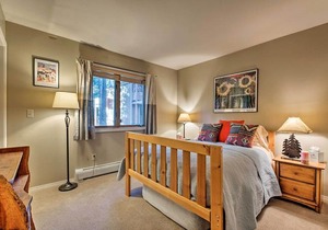 Corner-Unit Condo Steps To Incline Village Beach!