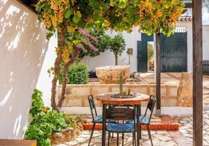 Cortijo del Coco 1 Fuente de Piedra by Ruralidays