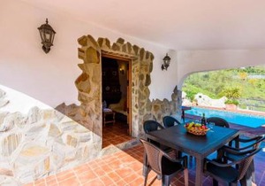 Cortijo El Manzano Sayalonga by Ruralidays