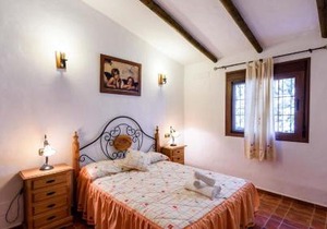 Cortijo El Manzano Sayalonga by Ruralidays