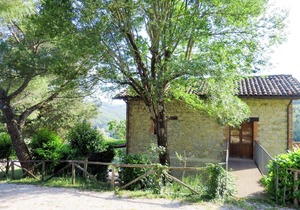 Cosy apartment in villa for 4 people with WIFI, pool, pets allowed and parking