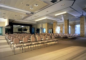 Cosmo Hotel Palace