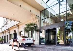 Cosmo Hotel Palace