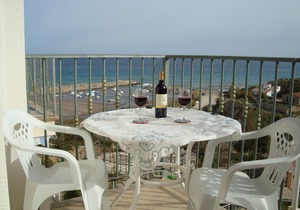 Costa Blanca, 1st line to the sea in El Campello. With private sun terrace, Beautiful resort