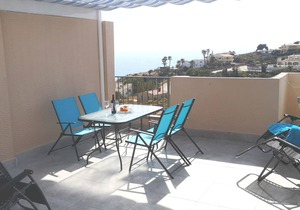 Costa Blanca, 1st line to the sea in El Campello. With private sun terrace, Beautiful resort