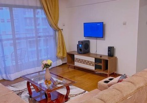 Cosy 2-bedroom Apartment. Free Parking on premise