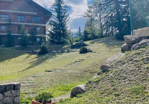 Cosy 2-Room Apartment for 4, Near Slopes and Shops, Méribel Chalets Route