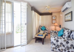 Cosy and Romantic Beachfront Condo - Nautilus