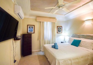 Cosy and Romantic Beachfront Condo - Nautilus