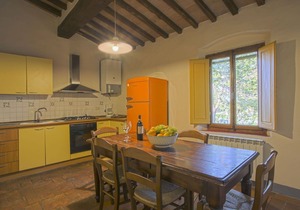 Cosy apartment for 6 people with pool, WIFI, TV, patio, pets allowed, panoramic view and parking
