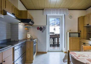 Cosy Apartment "Ciasa Mario Appartamento 3" with Wi-Fi, Balcony & Mountain View