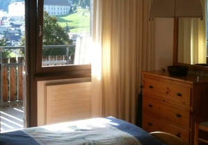 Cosy apartment for 2 guests with TV, balcony and parking