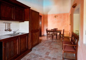 Cosy apartment for 4 guests with WIFI, pool, TV, balcony, pets allowed and parking, close to Spo.