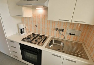 Cosy apartment for 6 people with WIFI, TV, balcony, pets allowed and parking