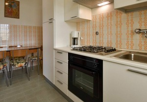 Cosy apartment for 6 people with WIFI, TV, balcony, pets allowed and parking