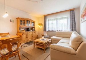 Cosy apartment for 2 people with WIFI, TV, terrace and parking