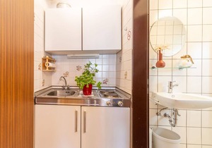 Cosy apartment for 2 people with WIFI, TV, terrace and parking