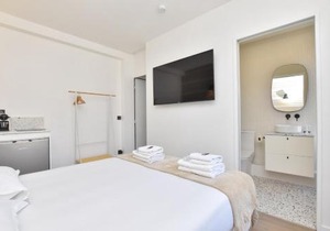 Cosy Bedroom near Tour Eiffel Champs de Mars