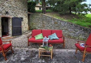 Cosy Cottage in Anghiari with Pool & Garden