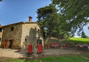 Cosy Cottage in Anghiari with Pool & Garden