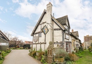 Cotswold Lodge