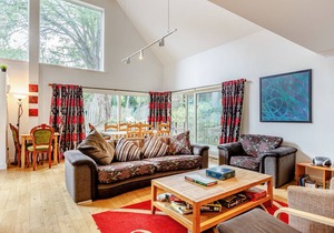 Cottage ∙ 5 bedrooms ∙ 10 guests