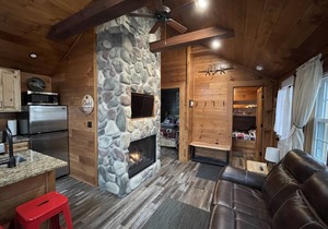 Cottage “6th Lake" 2 Bedroom Cottage at The Lakes Old Forge