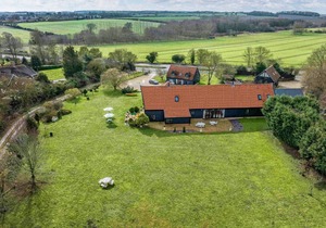 Cottage ∙ 8 bedrooms ∙ 22 guests