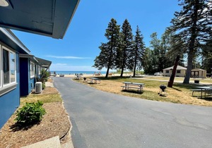 Cottage Cove · Lake Huron Beach Cottage No. 8W