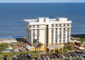 Courtyard by Marriott Hutchinson Island
