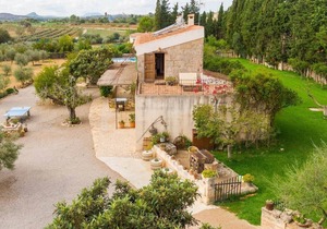 Country House 'Vinya des Compte' with Pool, Garden and Wi-Fi