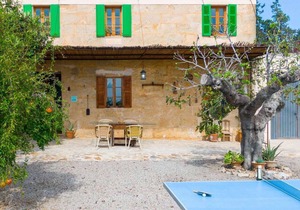 Country House 'Vinya des Compte' with Pool, Garden and Wi-Fi