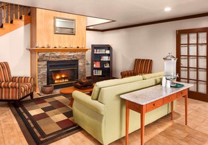 Country Inn & Suites by Radisson Grand Rapids Airport MI