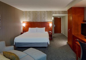 Courtyard by Marriott Columbus West