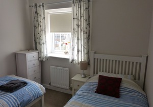 Cowry Cottage - Sea Views Only 5 Minutes Walk From Miles Of Golden Sand