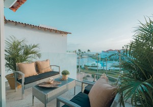 COZIEST 2 BEDROOM LOFT WITH PRIVATE BEACH AT CAP CANA